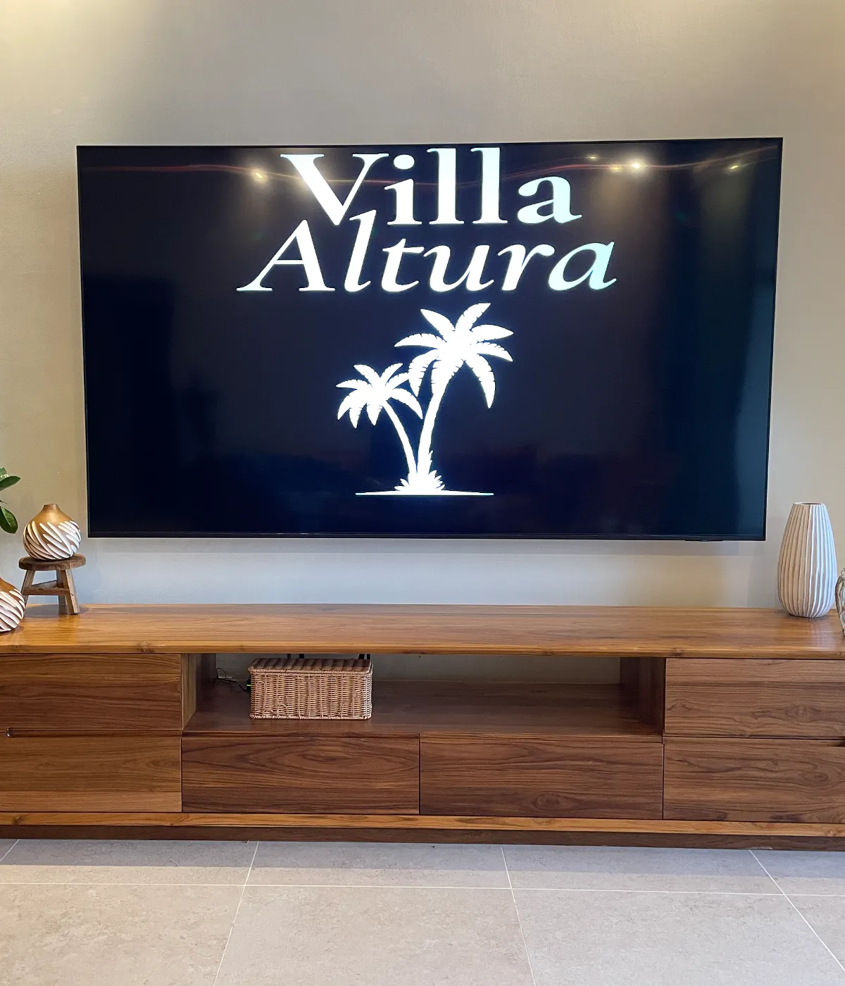 TV lounge teak furniture Villa Altura Koh Phangan Thailand
