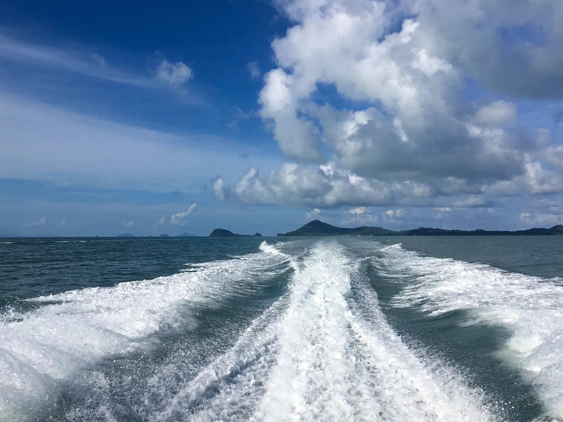 Koh Samui on the horizon seen from Koh Phangan, Gulf of Thailand